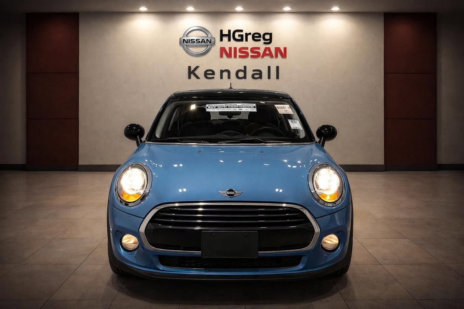 Used 2017 MINI Cooper 2-Door Hardtop FWD image 5