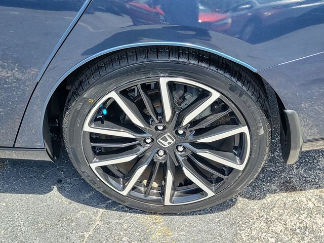 Used 2024 Honda Accord Touring image 8