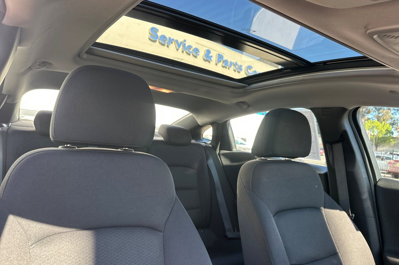 Used 2024 Chevrolet Malibu LT image 19