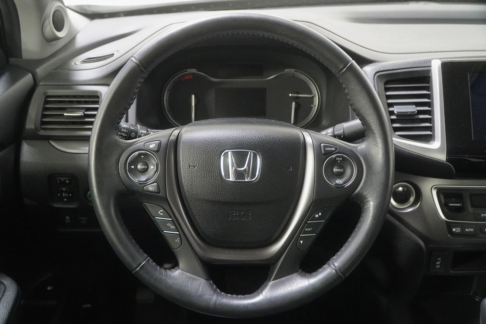Used 2018 Honda Ridgeline RTL-T image 25