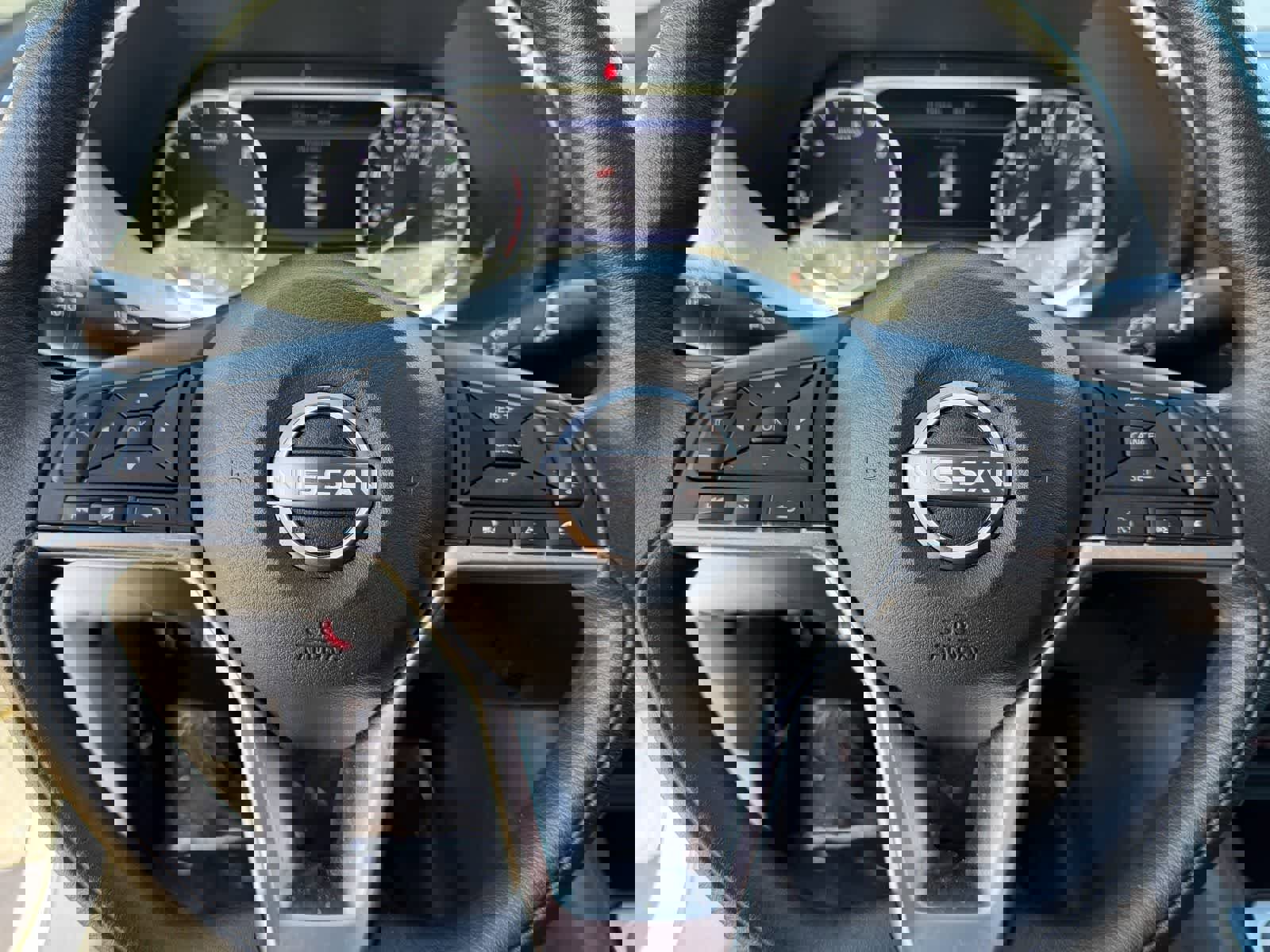 Certified 2025 Nissan Sentra SV image 31