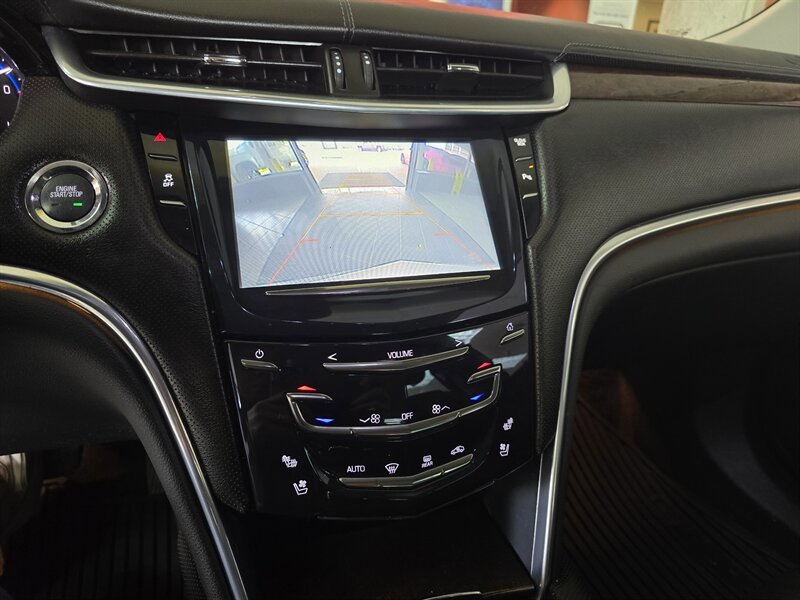 Used 2013 Cadillac XTS Luxury FWD image 27