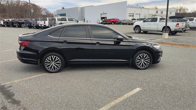 Used 2021 Volkswagen Jetta SE image 9