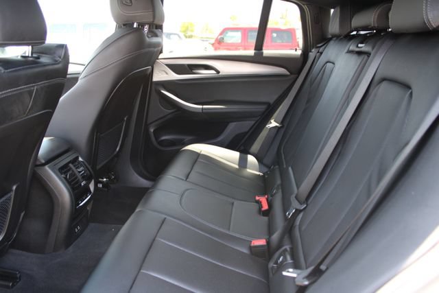 Used 2025 BMW X4 xDrive30i AWD/4WD image 40