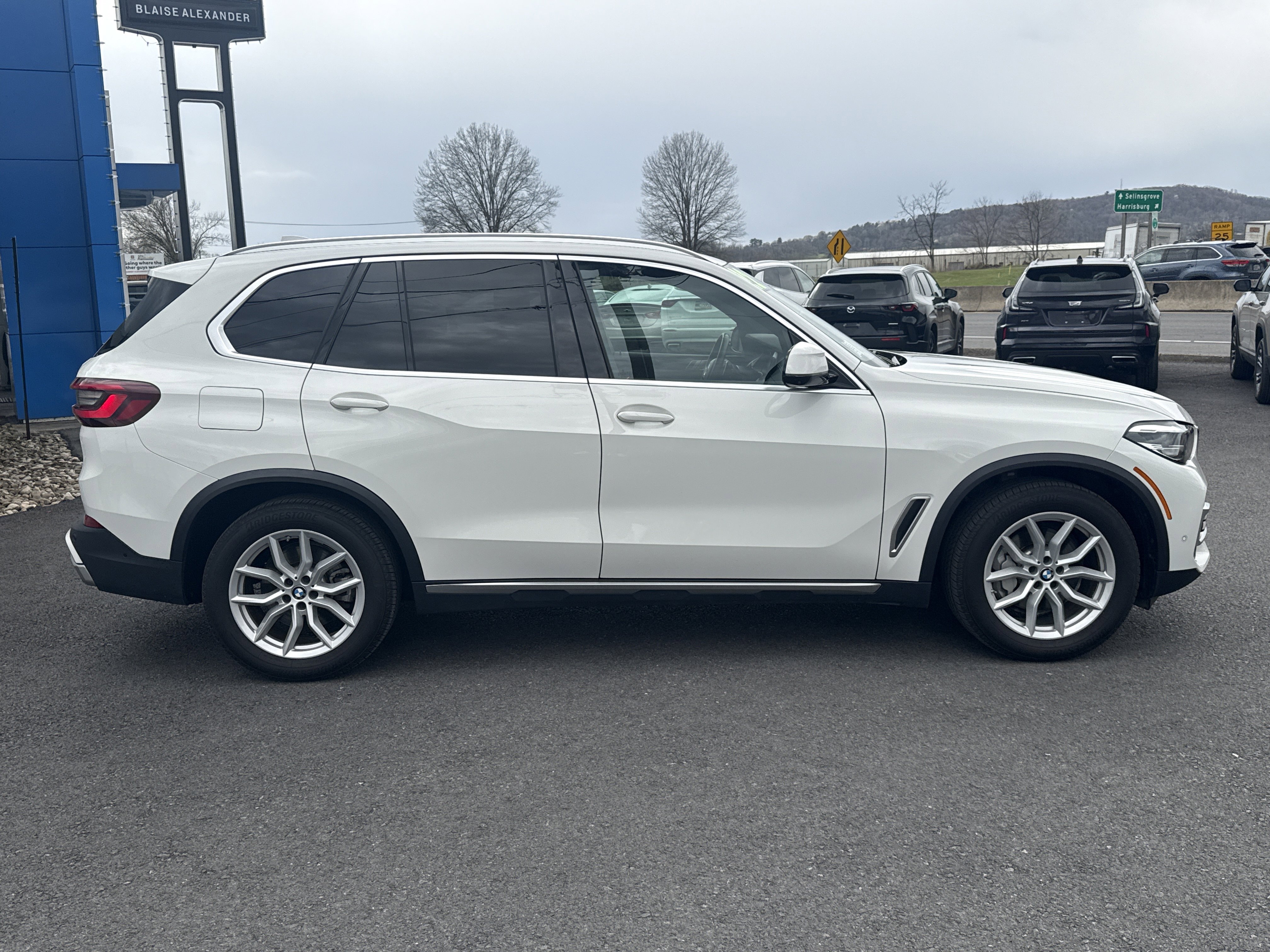 Used 2022 BMW X5 xDrive40i image 2