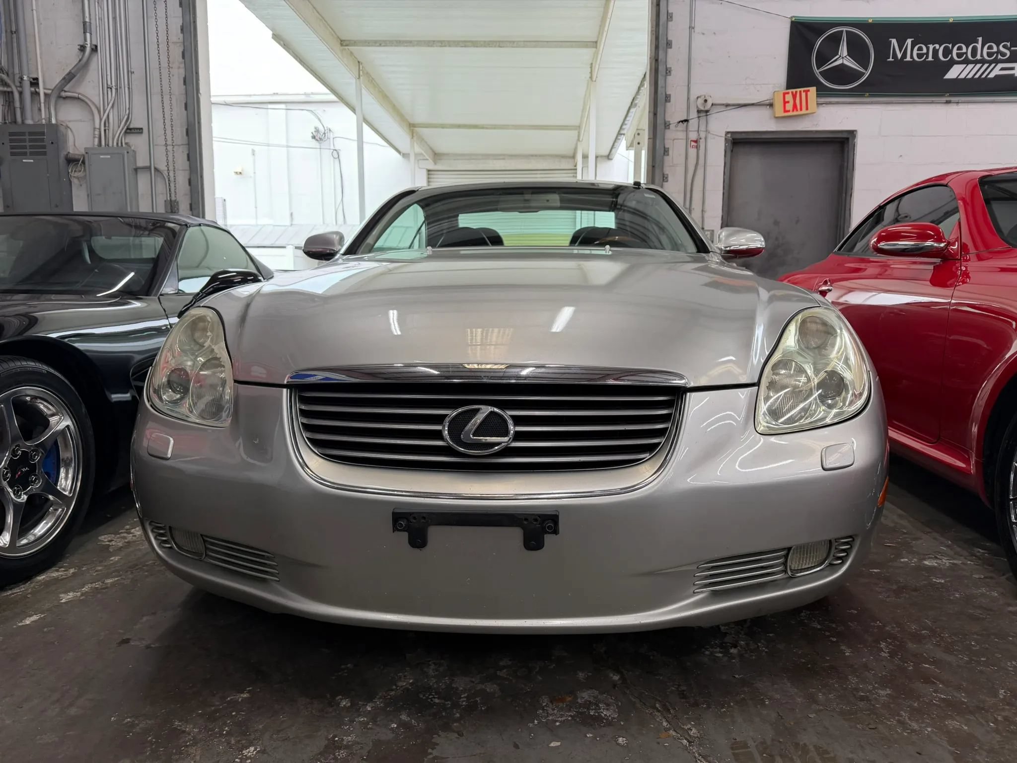 Used 2002 Lexus SC 430 Convertible RWD image 2