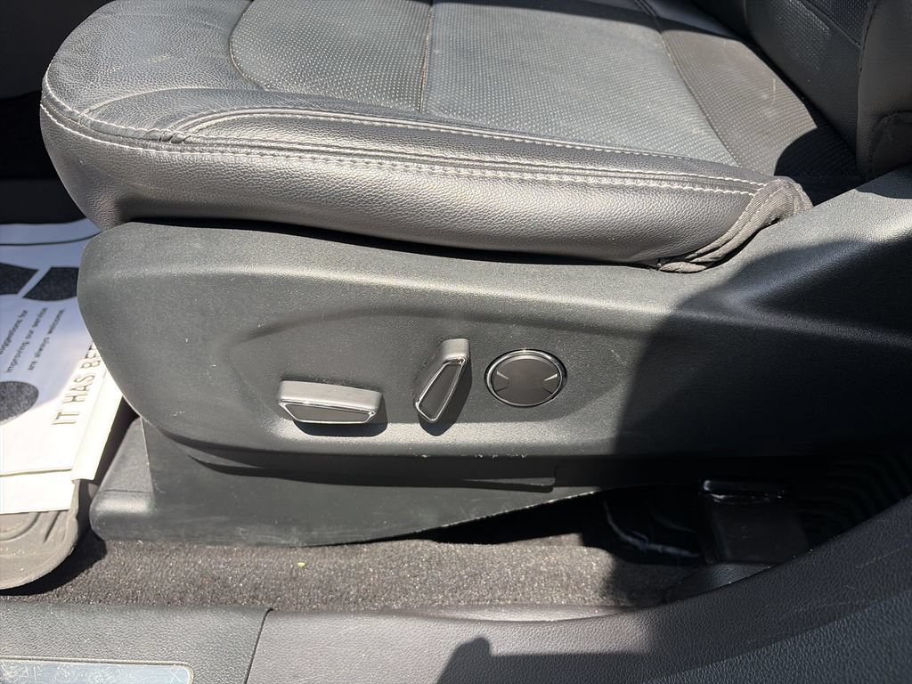 Used 2018 Ford Explorer Limited FWD image 13