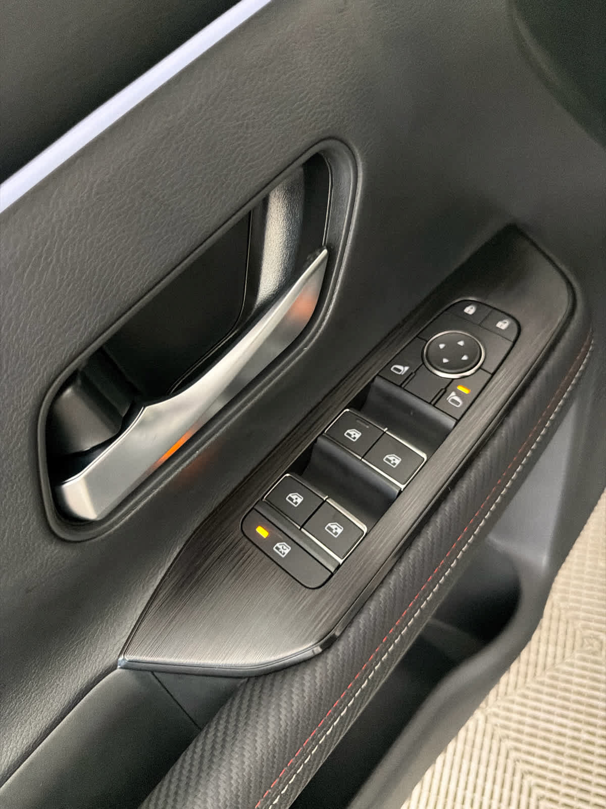 New 2026 Nissan Kicks SR FWD image 23
