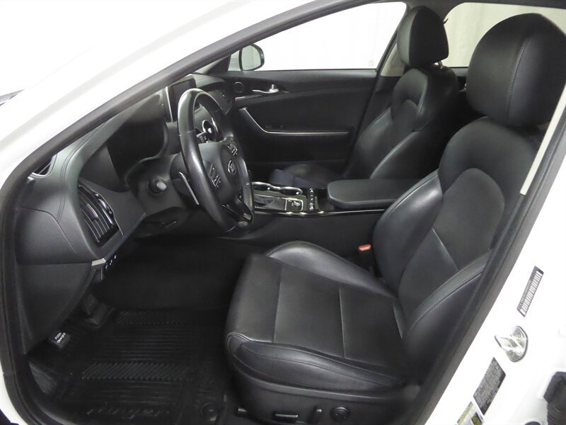 Used 2019 Kia Stinger RWD image 21