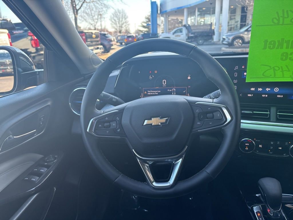Used 2026 Chevrolet Trax LT w/ Driver Confidence Package image 17