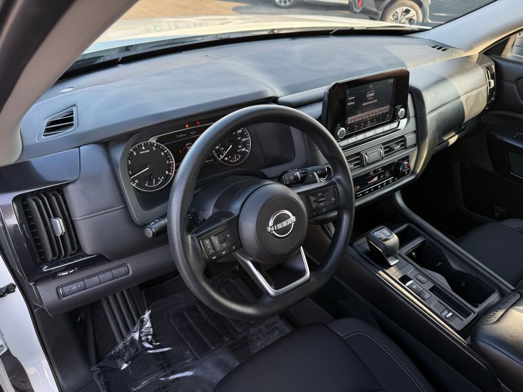 Certified 2024 Nissan Pathfinder S image 17
