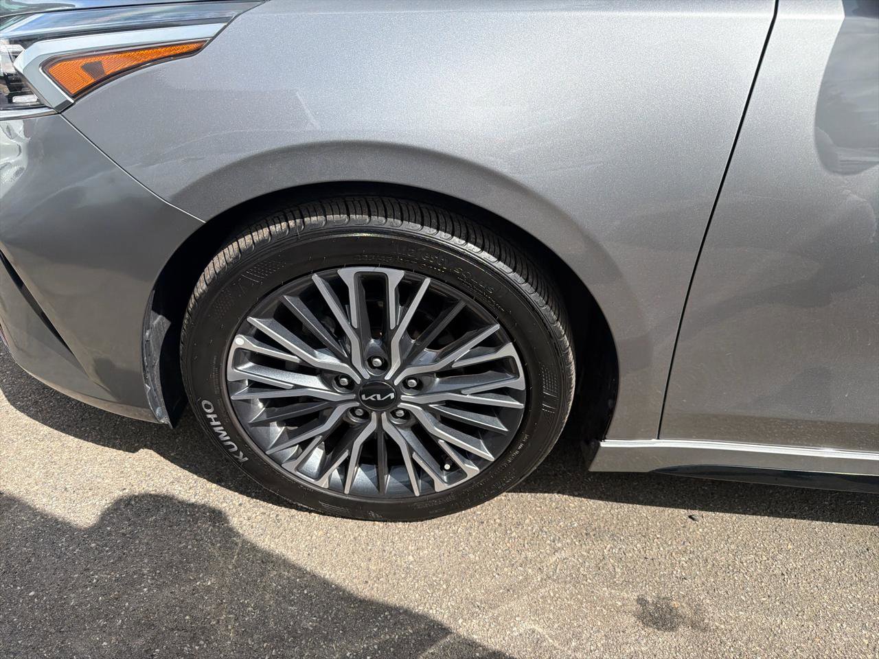 Used 2023 Kia Forte GT-Line w/ GT-Line Premium Package FWD image 14
