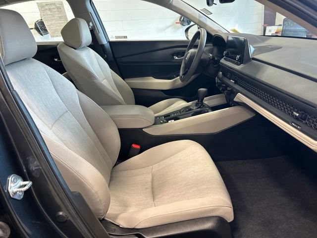 Certified 2023 Honda Accord EX image 19