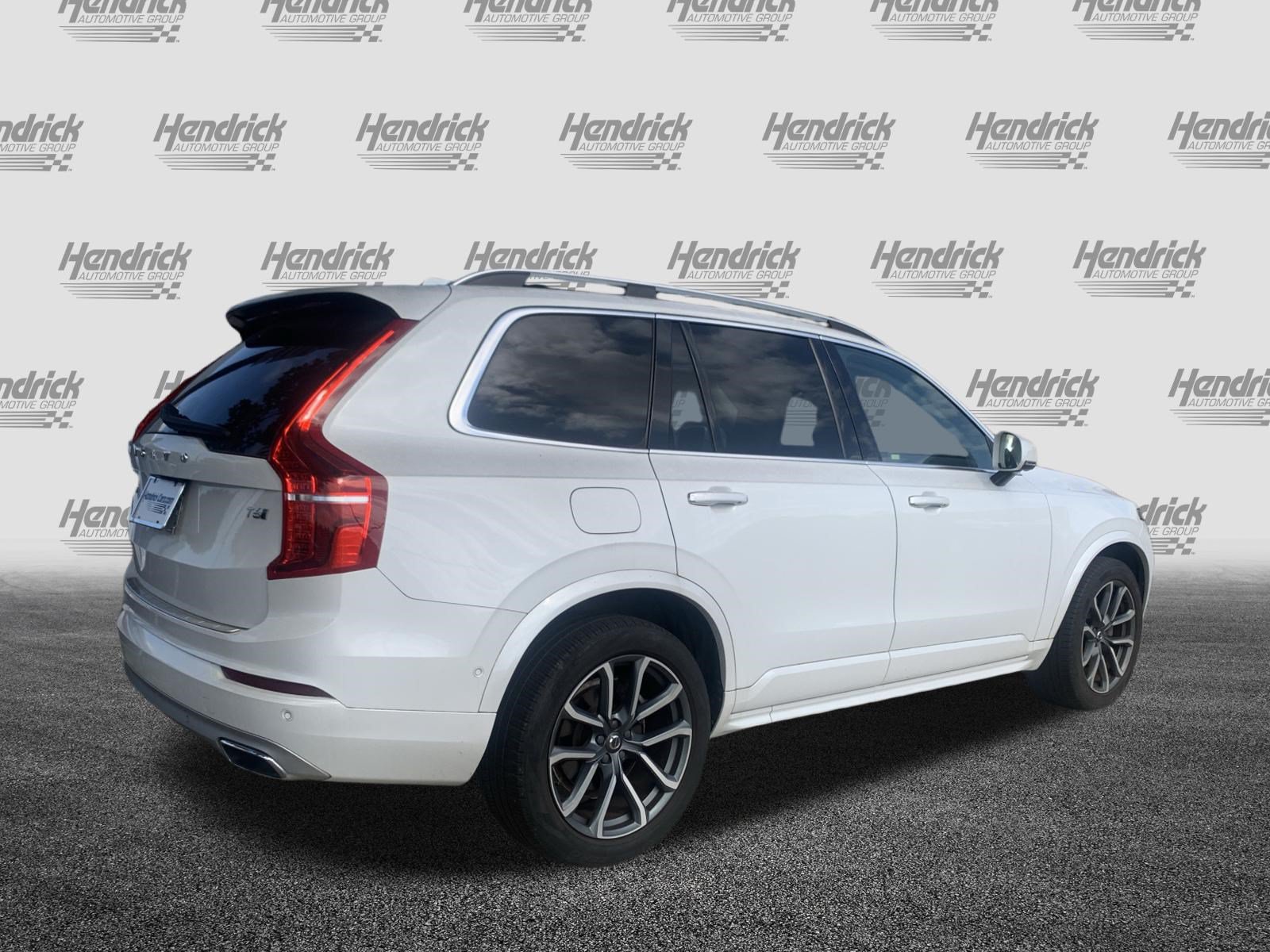 Used 2019 Volvo XC90 T6 Momentum w/ Advanced Package AWD/4WD image 10