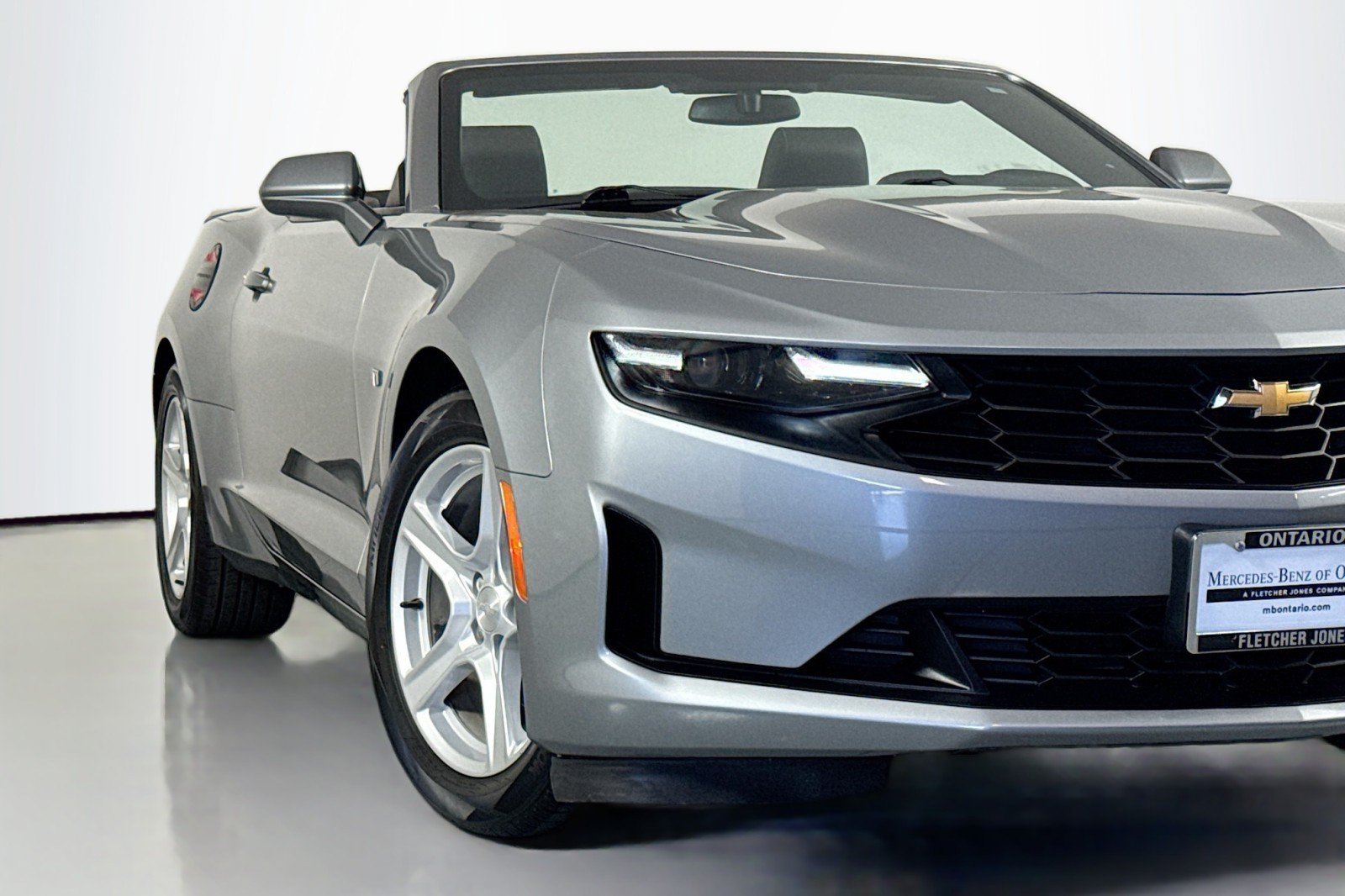 Used 2023 Chevrolet Camaro LT RWD image 15