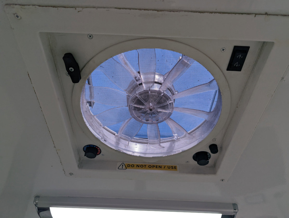 Used 2021 Mercedes-Benz Sprinter 4500 w/ Parking Package image 19