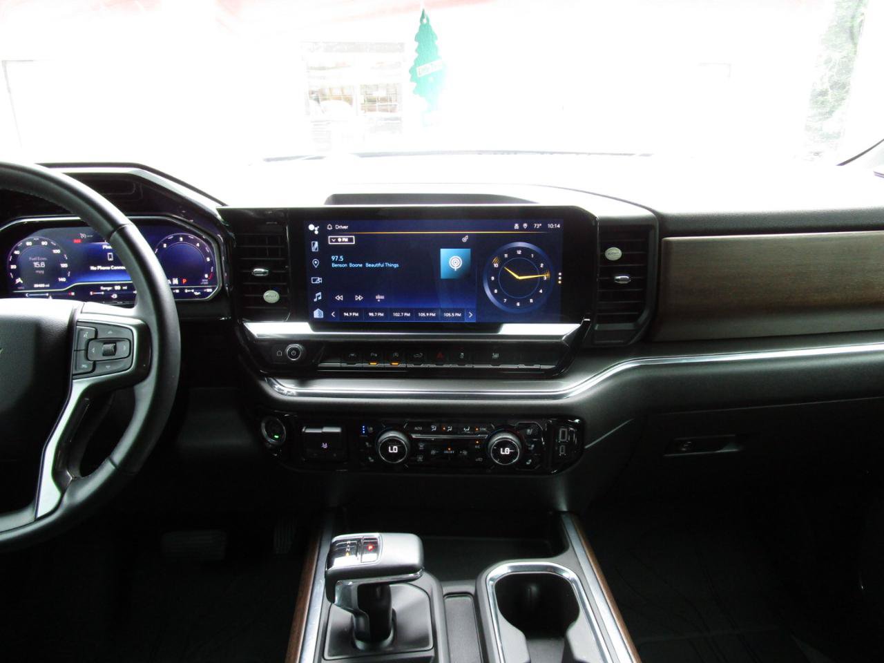 Used 2023 Chevrolet Silverado 1500 High Country w/ Technology Package AWD/4WD image 8
