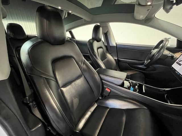 Used 2019 Tesla Model 3 Long Range RWD image 9