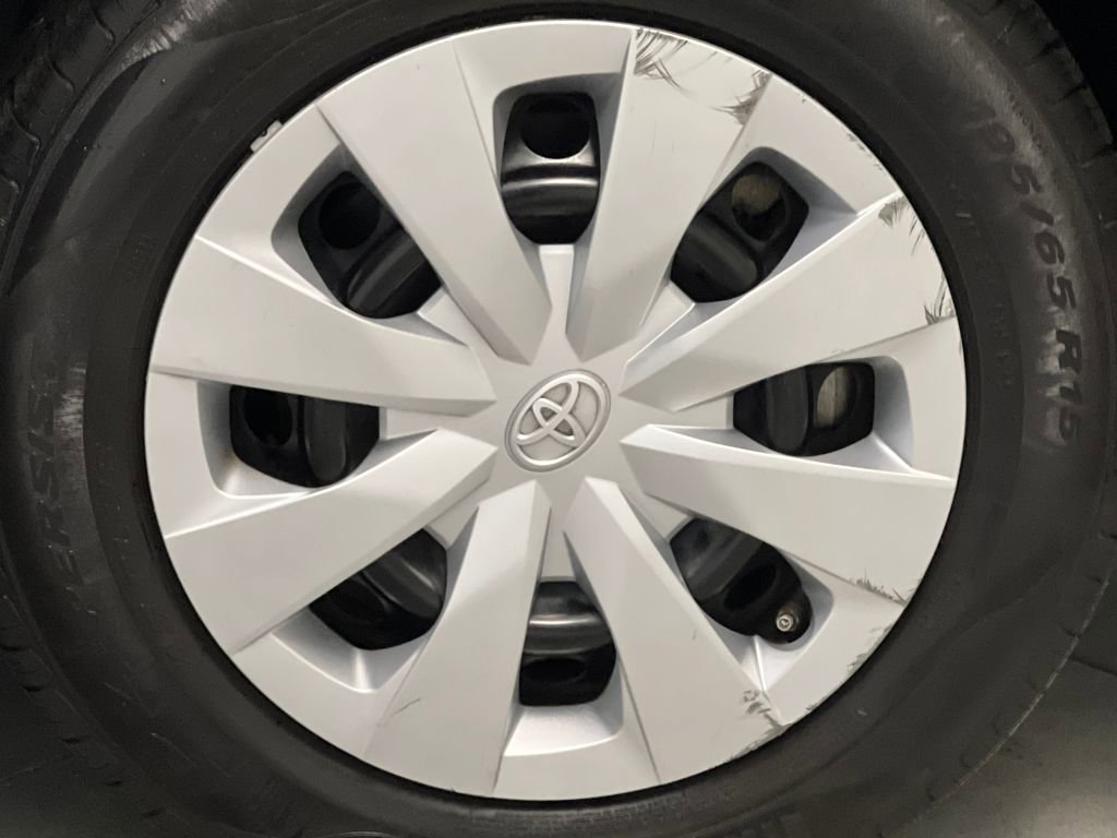 Used 2020 Toyota Corolla L image 56