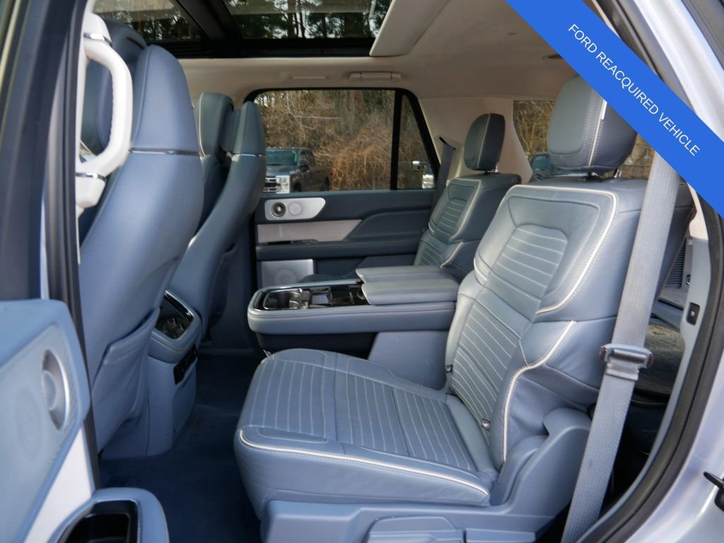 Used 2024 Lincoln Navigator Black Label image 11