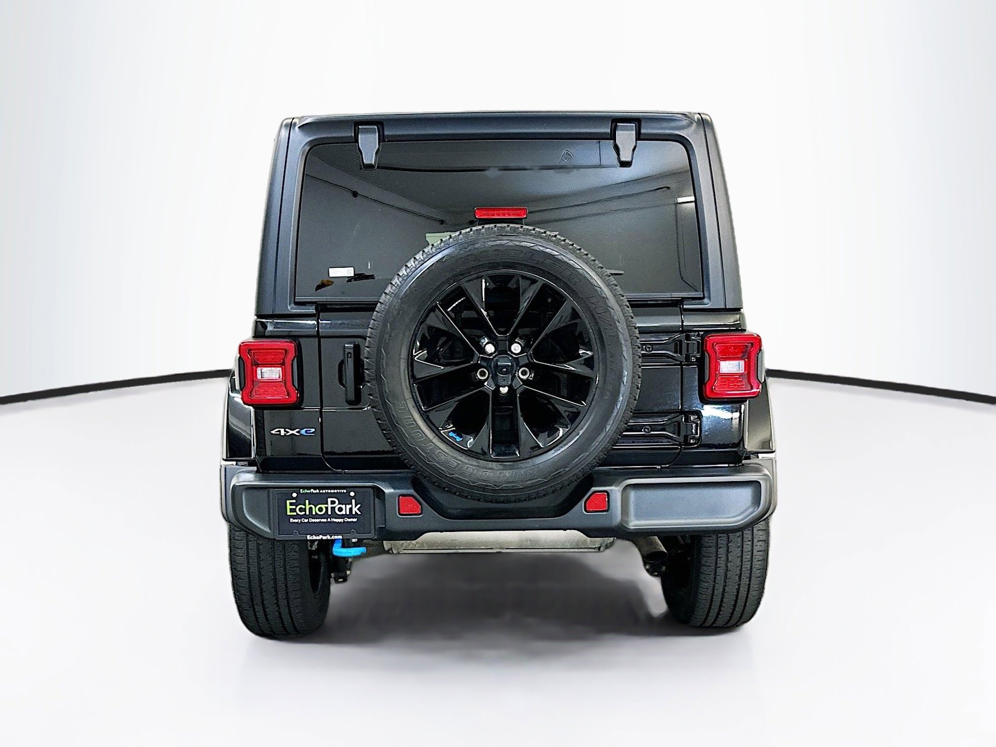 Used 2022 Jeep Wrangler Sahara w/ Cold Weather Group image 7