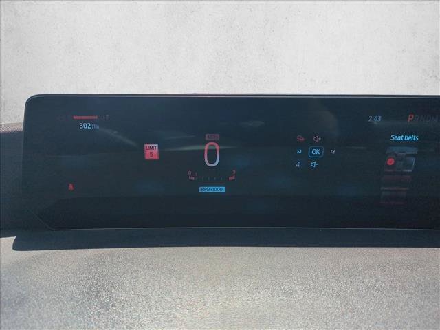 Used 2025 Ford Expedition Active RWD image 11