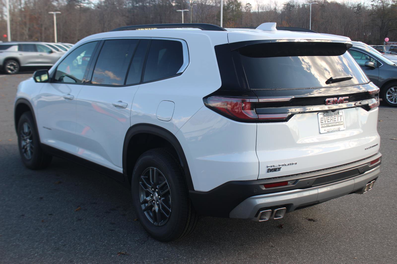 New 2026 GMC Acadia Elevation image 5