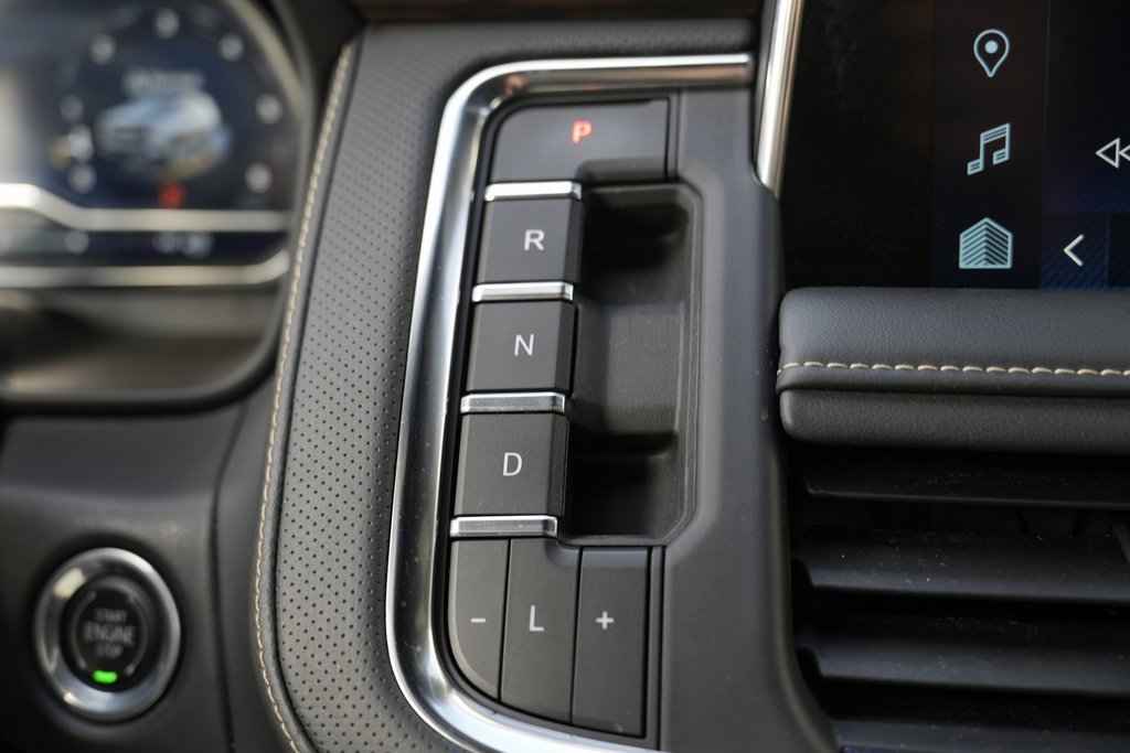 Used 2023 Chevrolet Suburban Premier image 57