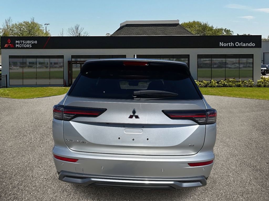 New 2026 Mitsubishi Outlander SE image 4