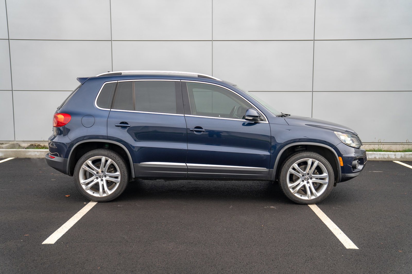 Used 2016 Volkswagen Tiguan SEL image 8