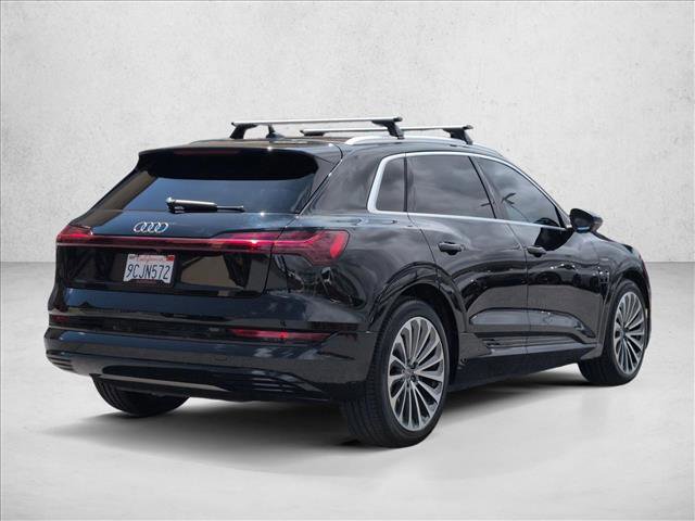 Used 2019 Audi e-tron Prestige w/ Prestige Package AWD/4WD image 5