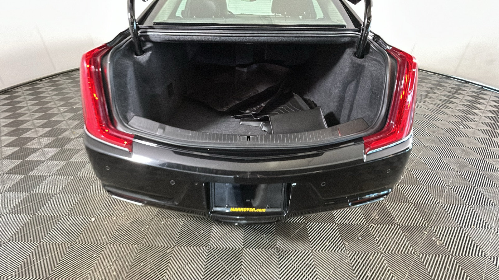 Used 2019 Cadillac XTS Luxury FWD image 32