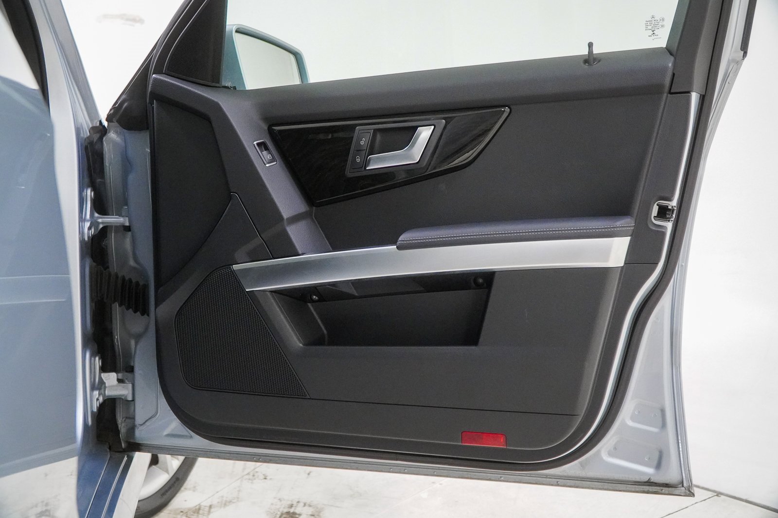 Used 2015 Mercedes-Benz GLK 350 4MATIC image 33