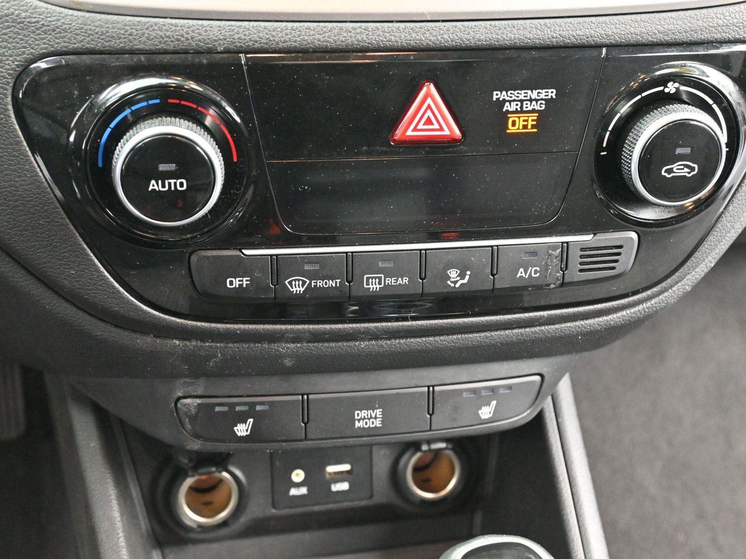 Used 2021 Hyundai Accent Limited image 21