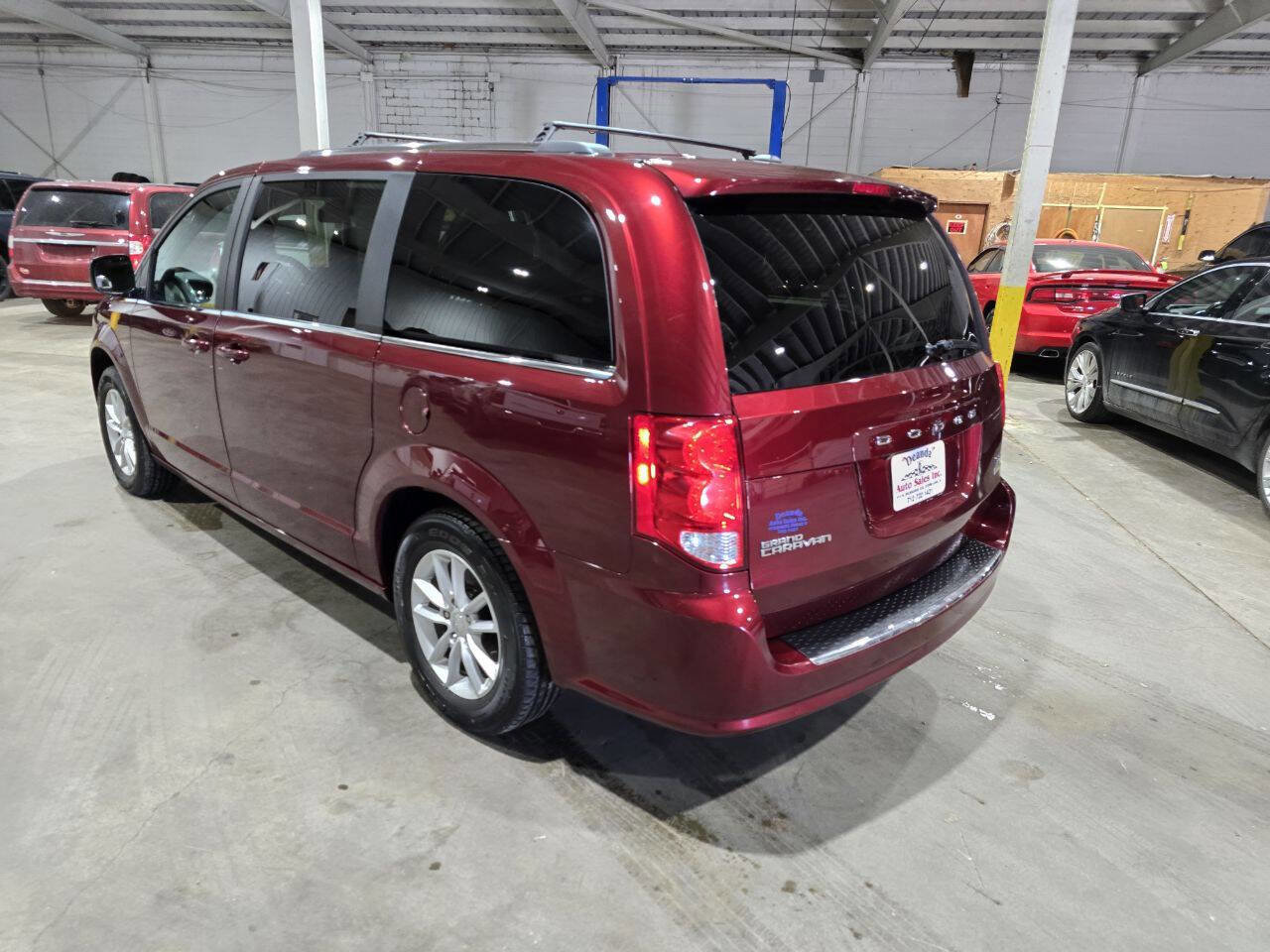 Used 2019 Dodge Grand Caravan SXT image 8
