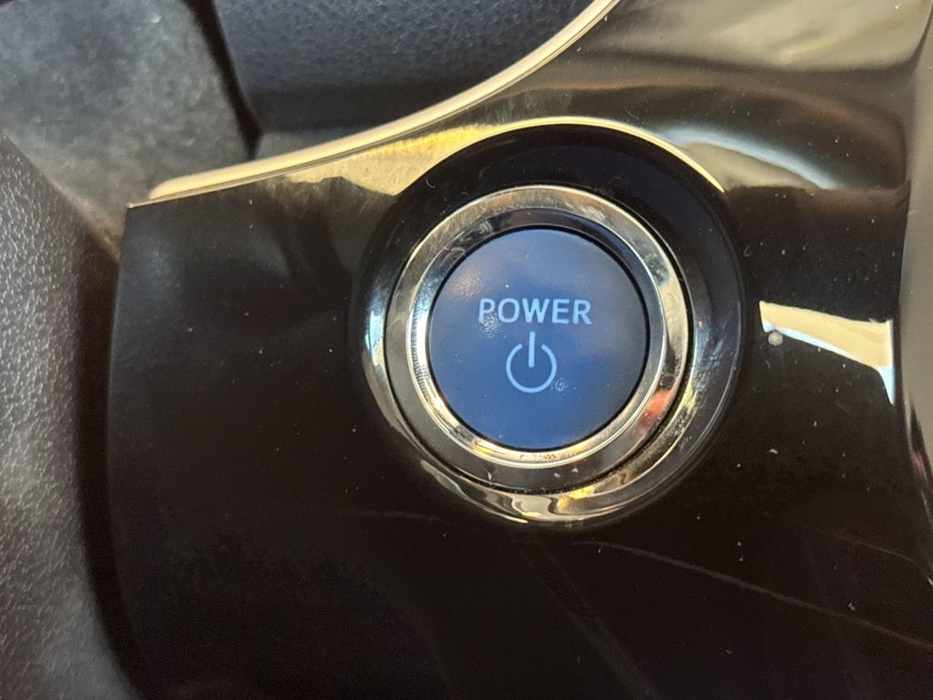 Used 2022 Toyota Prius LE FWD image 27