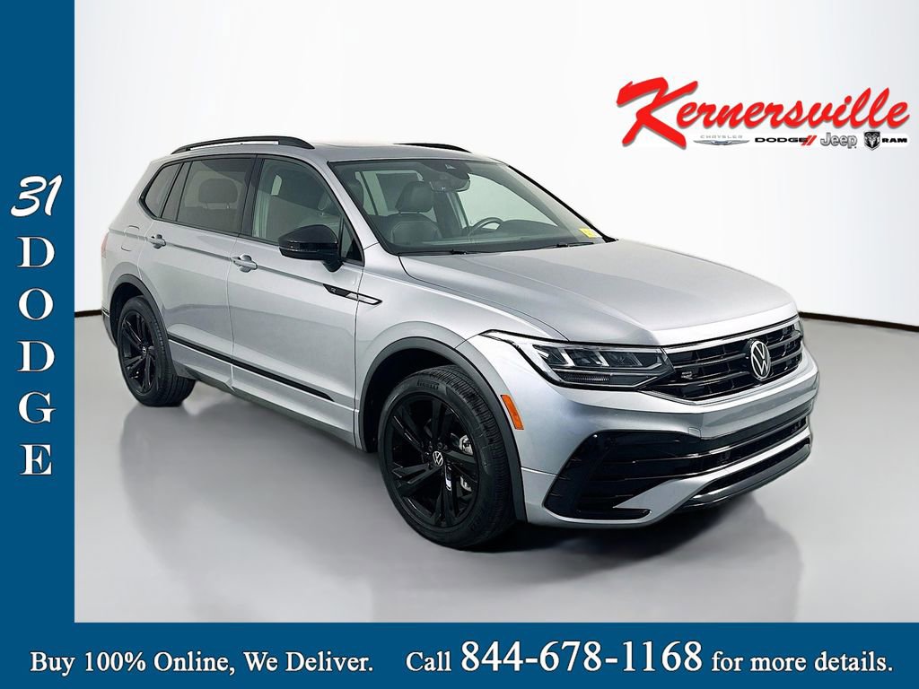 Used 2023 Volkswagen Tiguan SE R-Line image 1