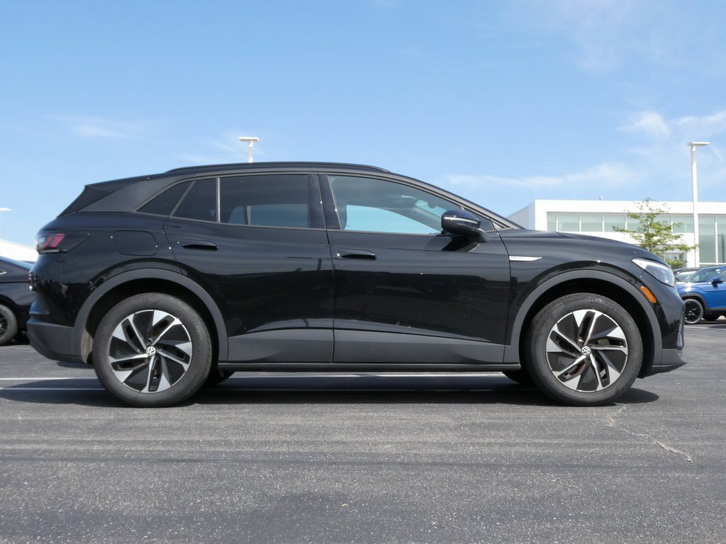 Used 2022 Volkswagen ID.4 Pro image 2