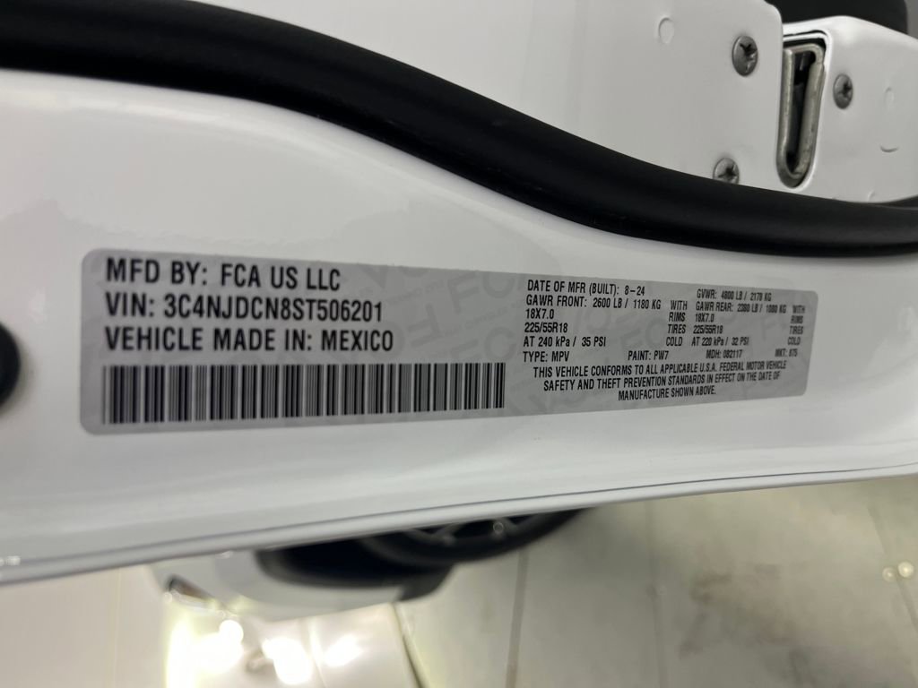 Used 2025 Jeep Compass Limited image 82