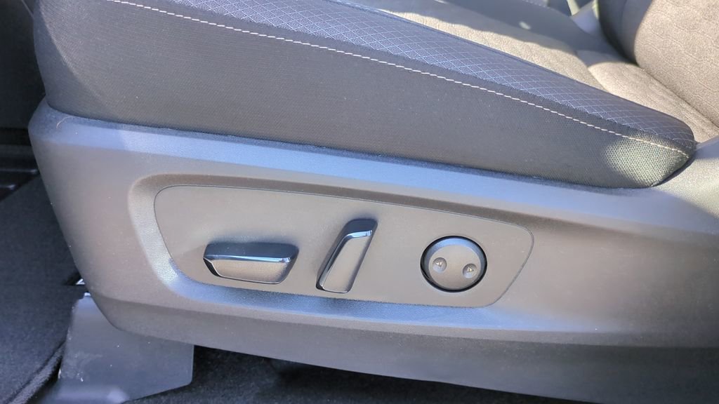 New 2026 Nissan Pathfinder SV image 12