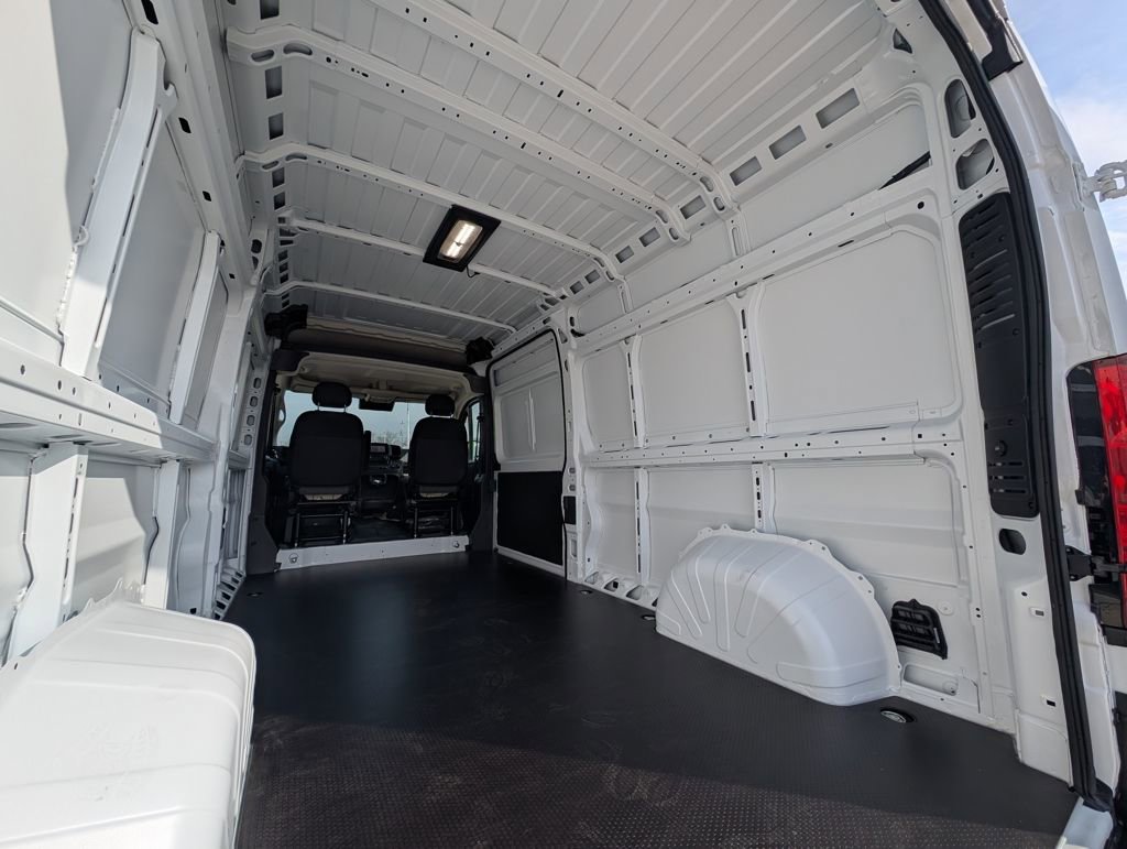 New 2026 RAM ProMaster 2500 w/ Convenience Group image 14