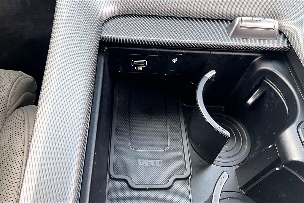 Used 2023 Hyundai Palisade Limited image 16