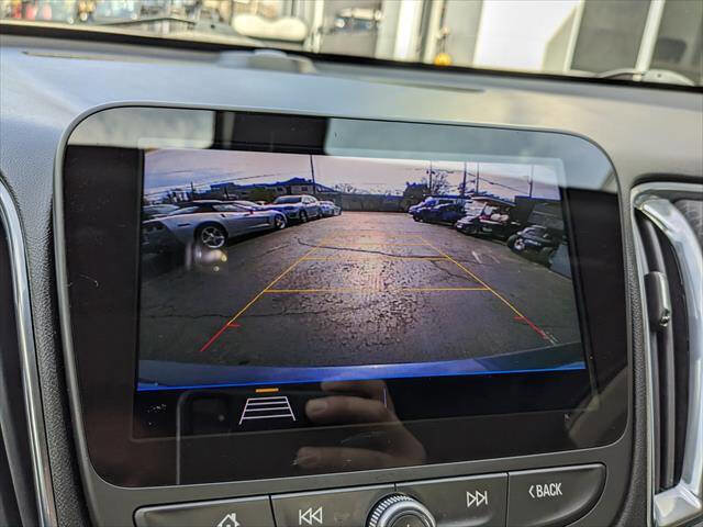 Used 2019 Chevrolet Malibu LT w/ Driver Confidence Package image 23