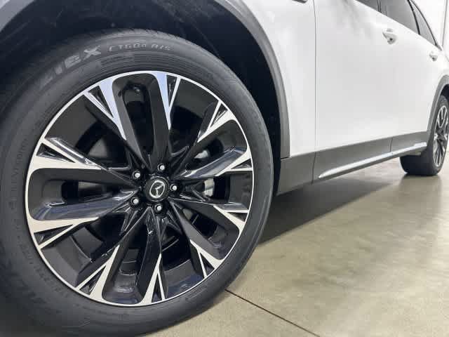 Used 2025 MAZDA CX-90 Plug-In Hybrid w/ Premium Plus AWD/4WD image 29