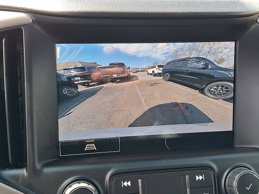 Used 2022 GMC Terrain AT4 w/ LPO, Floor Liner Package AWD/4WD image 21