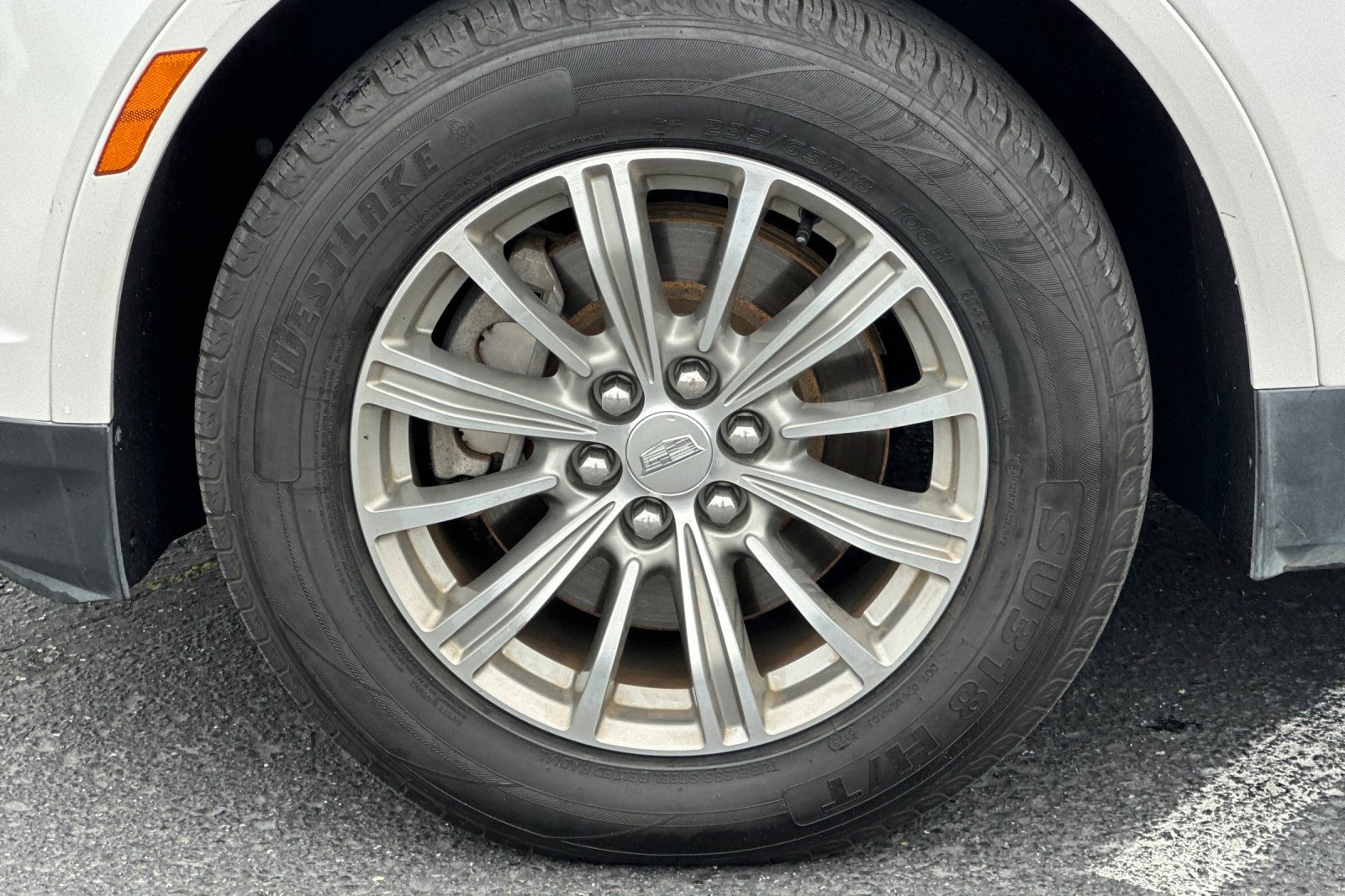 Used 2018 Cadillac XT5 Luxury w/ Driver Awareness Package image 12