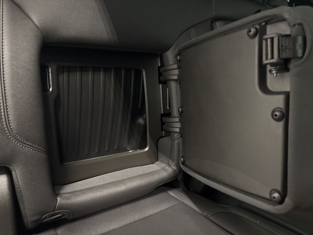 Used 2024 Chevrolet Silverado 2500 LTZ w/ LTZ Convenience Package image 34