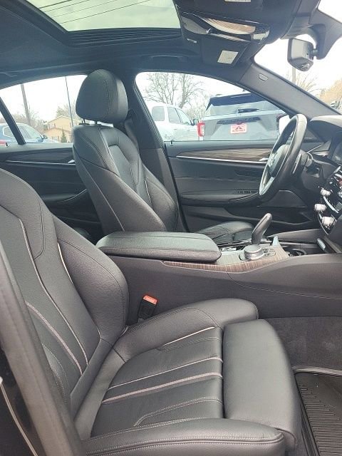 Used 2021 BMW 540i xDrive w/ M Sport Package image 23