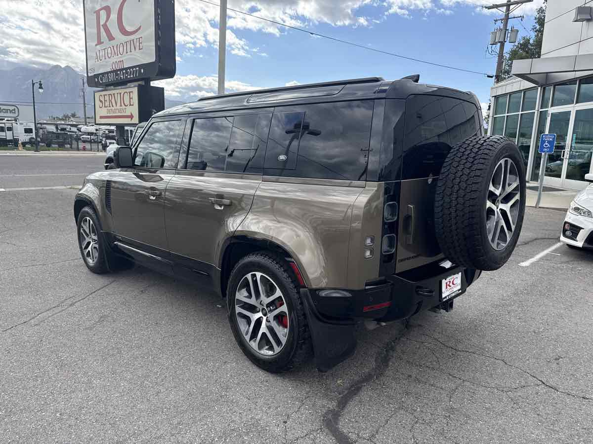 Used 2024 Land Rover Defender 110 X AWD/4WD image 8