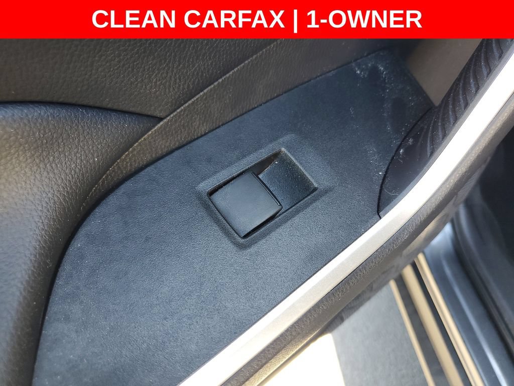 Used 2022 Toyota RAV4 LE FWD image 19